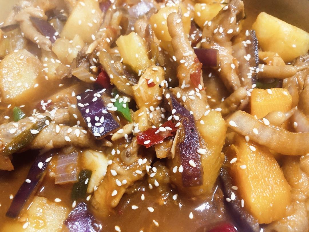 满楼道飘香的鸡爪土豆煲