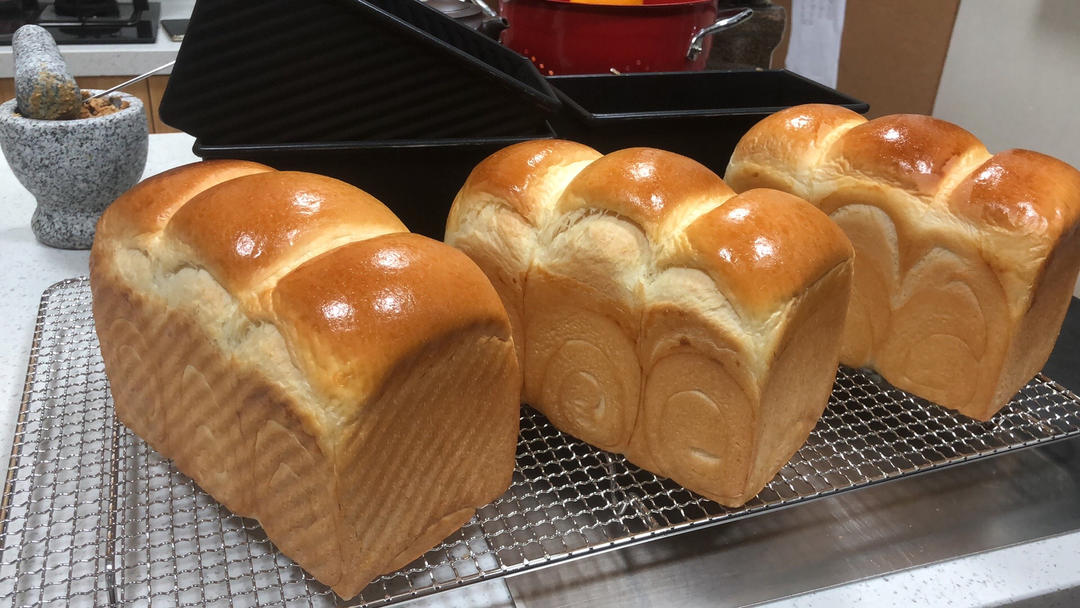 鲜奶吐司（老面法）