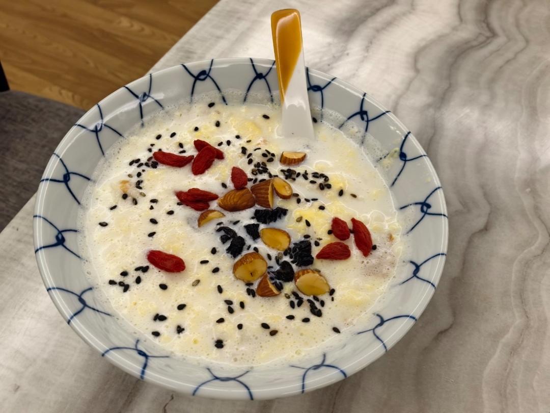 秋冬快手甜品，牛奶鸡蛋醪糟，好喝到词穷