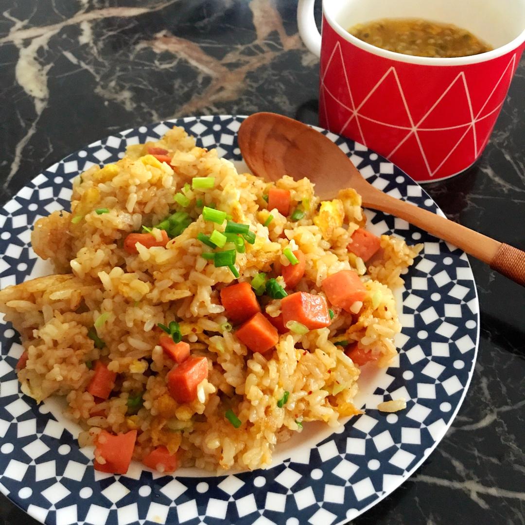 手机用户6065_lyzs做的黄金火腿肠蛋炒饭