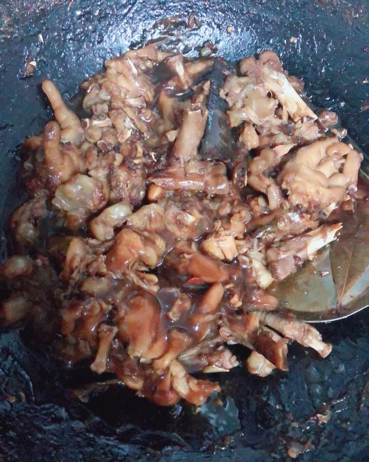 秘制红烧鸡爪