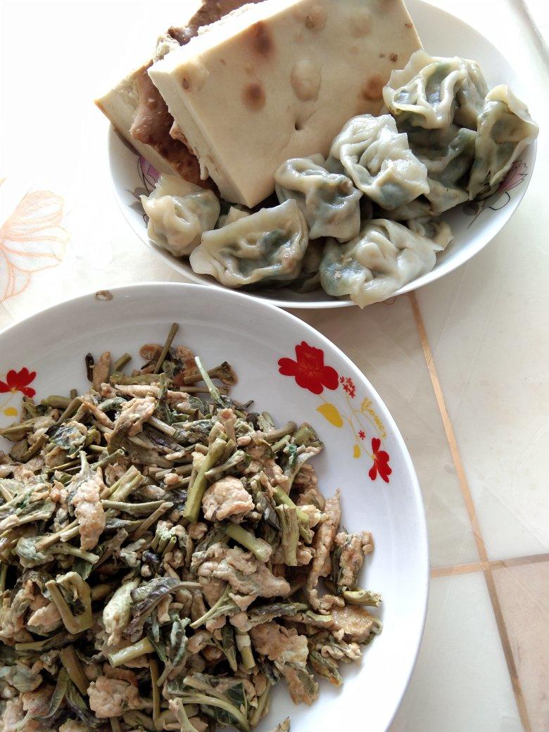 香椿芽炒鸡蛋