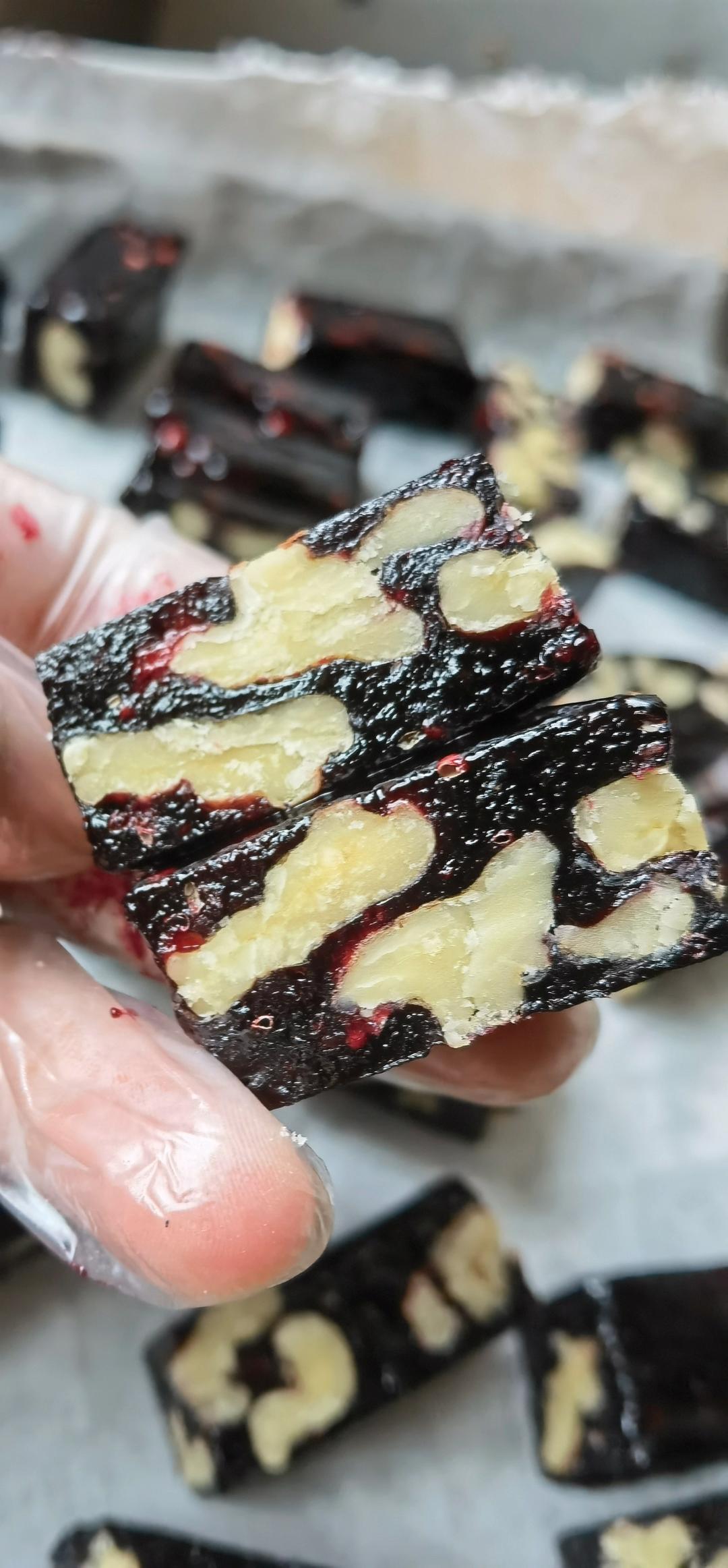 草莓夏威夷果软糖