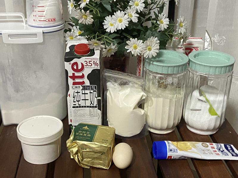 纯奶手撕吐司的做法 步骤1