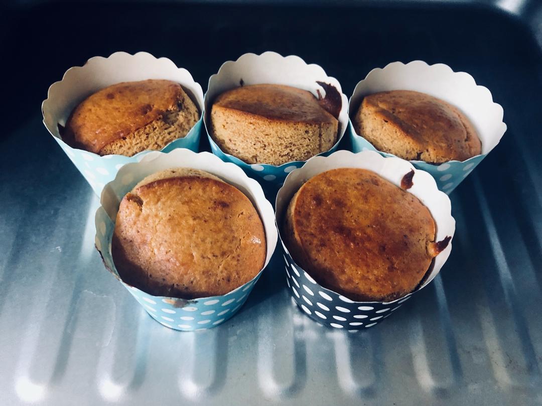 低脂红枣海绵杯子蛋糕