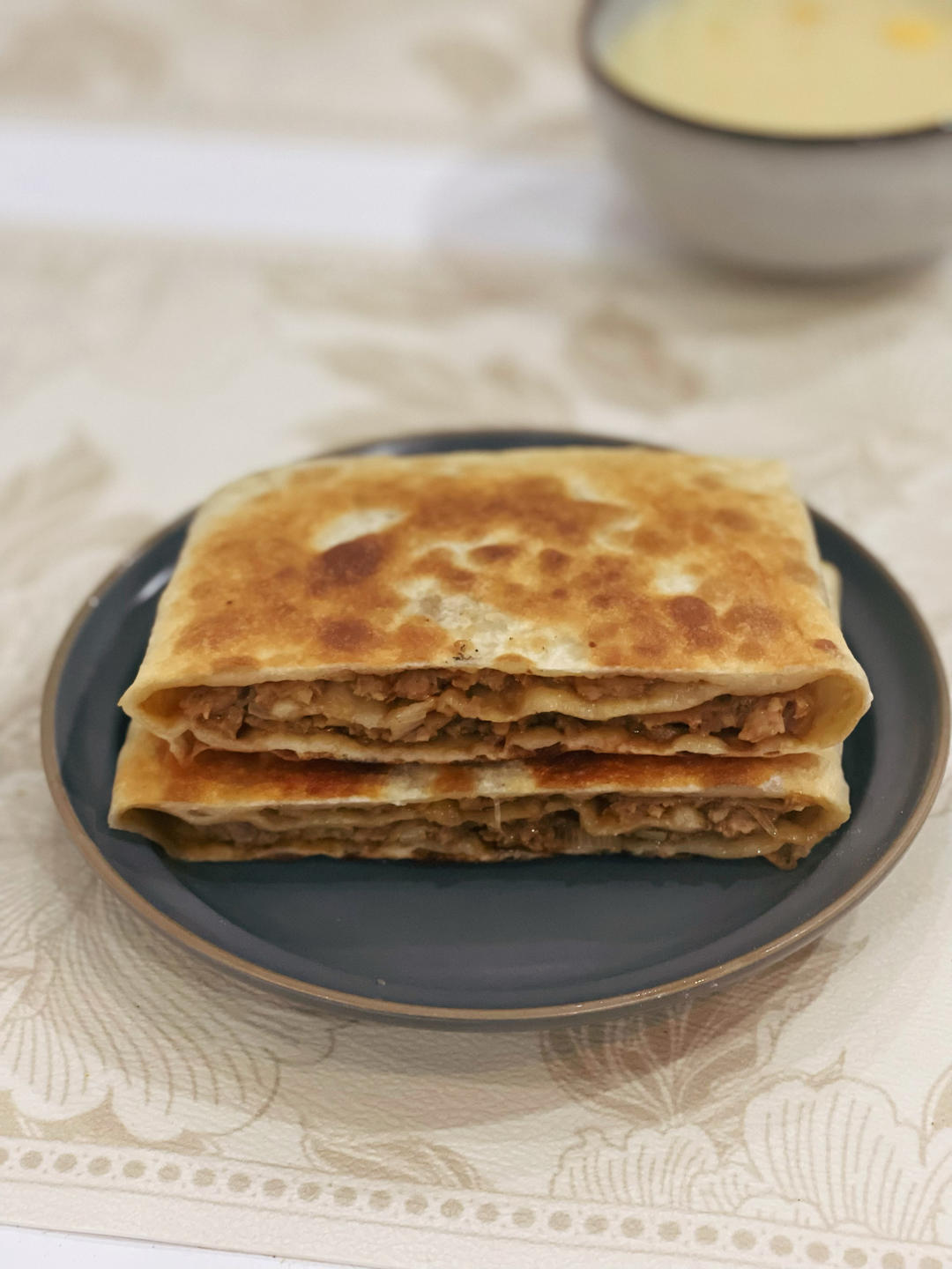 十里飘香百吃不厌千层肉饼