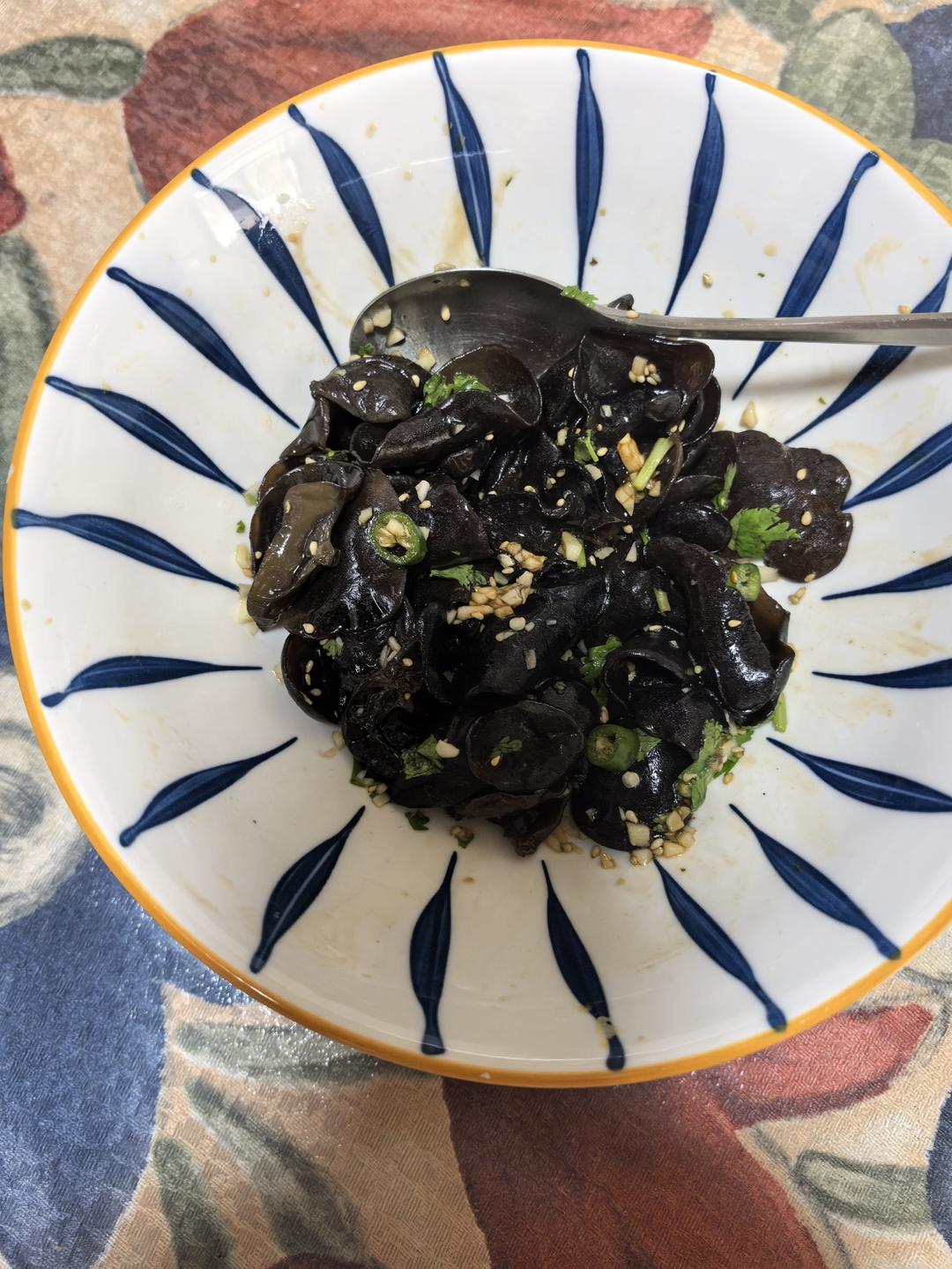 凉拌小木耳（万能酱汁）