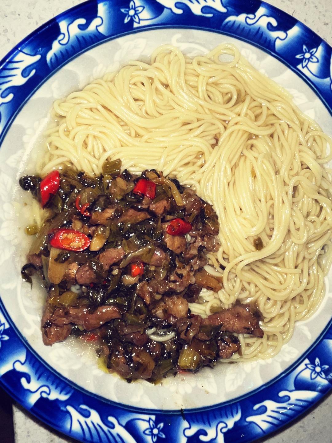雪菜肉丝面7步做法的做法