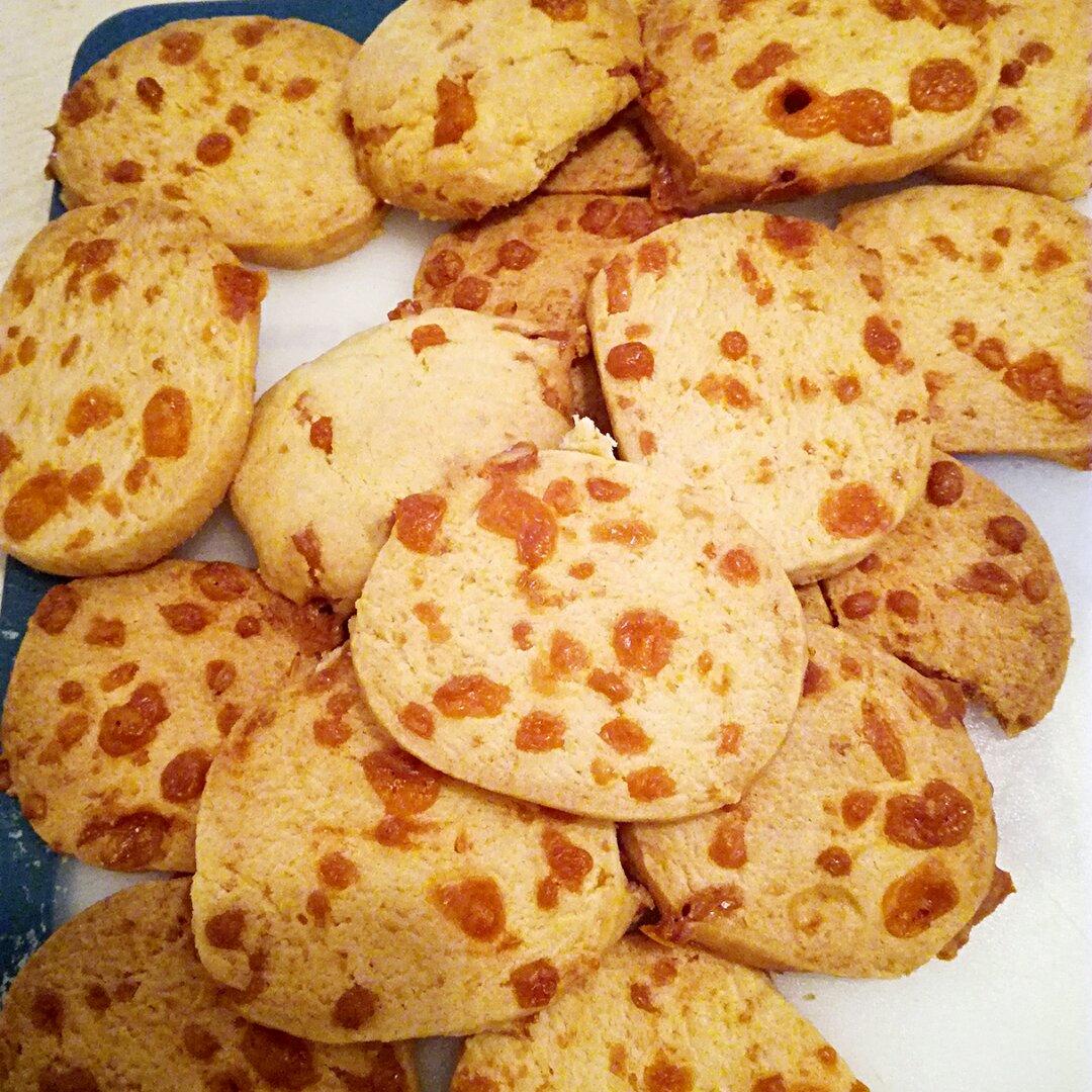 粒粒切达奶酪饼干