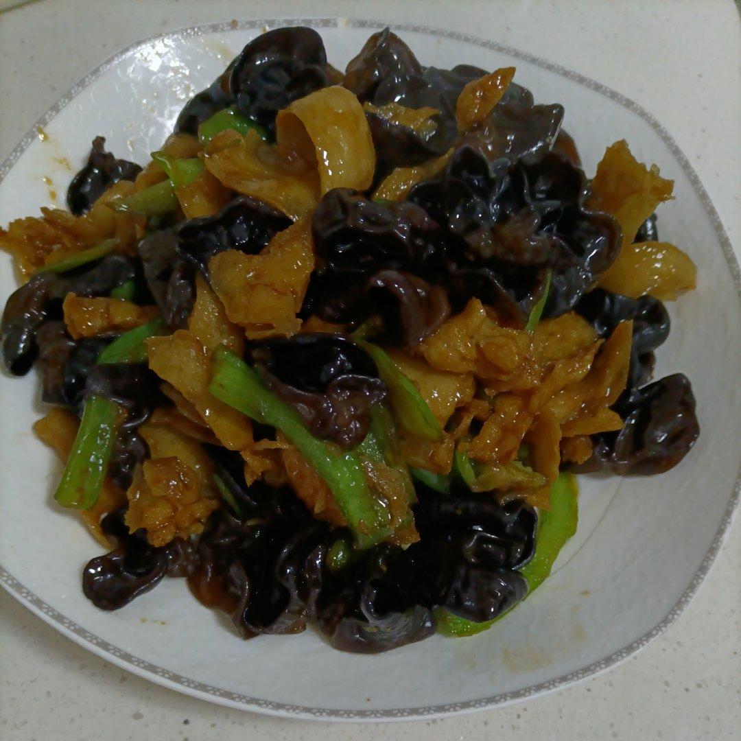 米饭杀手系列之青椒炒面筋