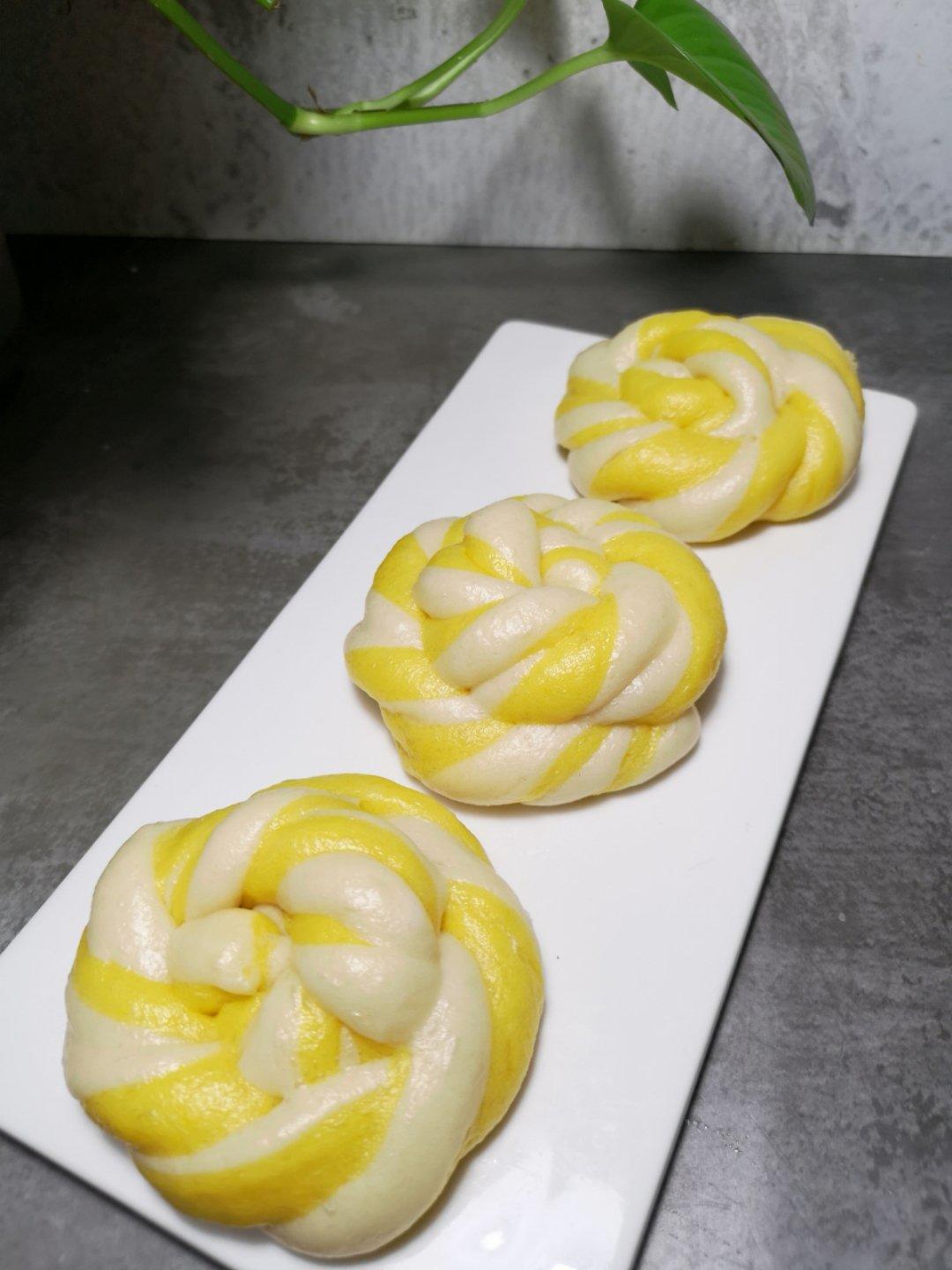 手机用户1757_4i7f做的南瓜双色花卷馒头