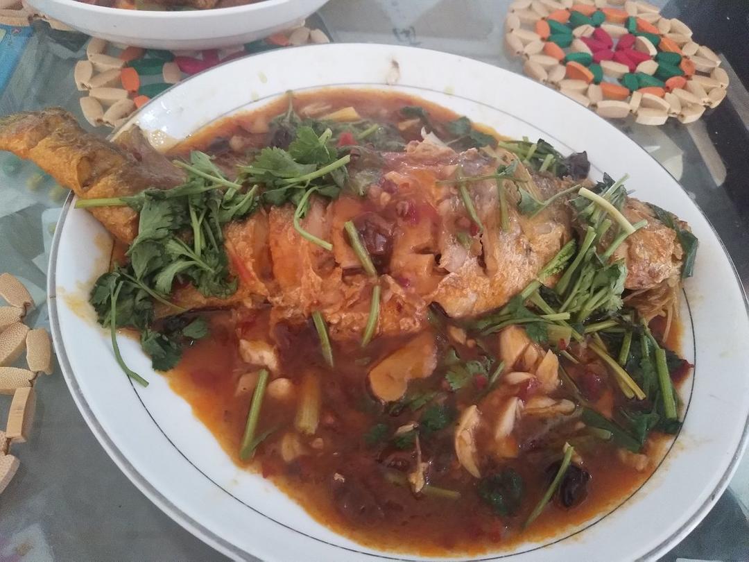 家常红烧鱼，我家的传家菜（一招去腥）