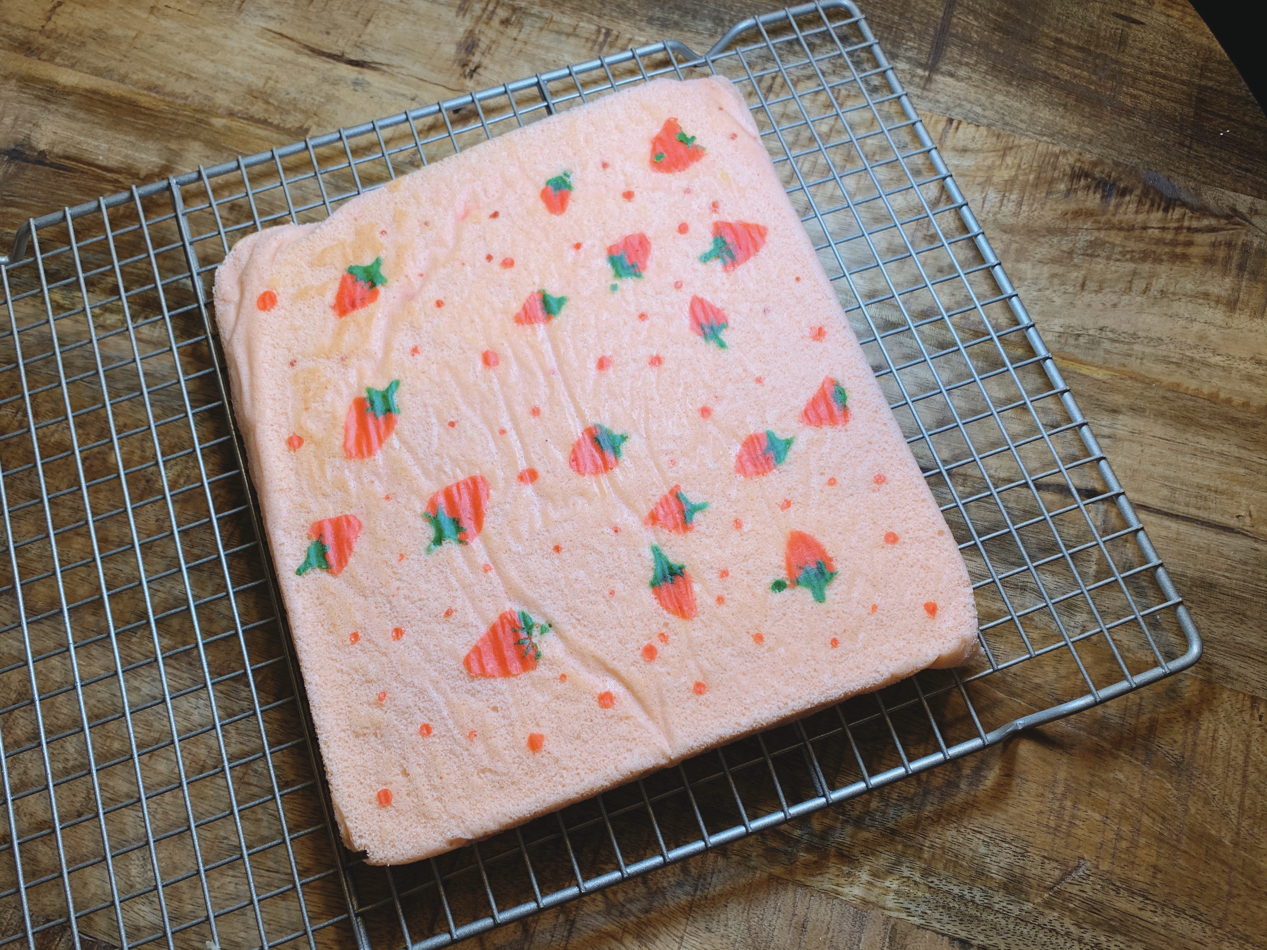 草莓手绘蛋糕卷的做法 步骤1