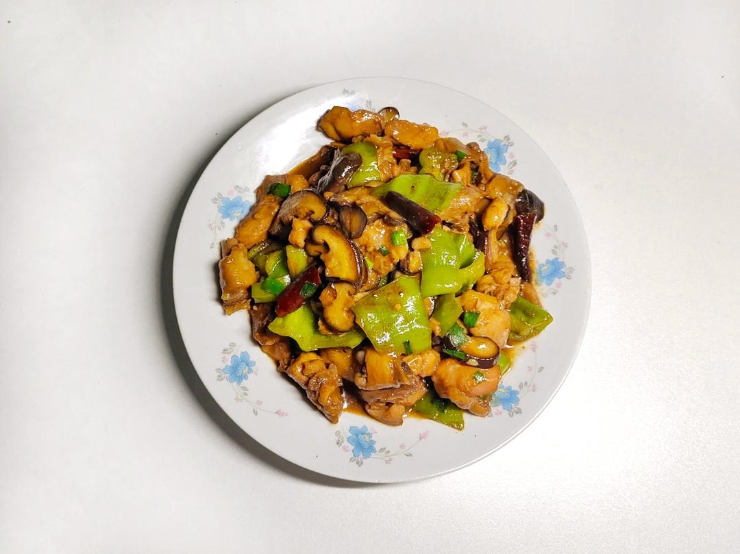 比饭店好吃很多倍的黄焖鸡