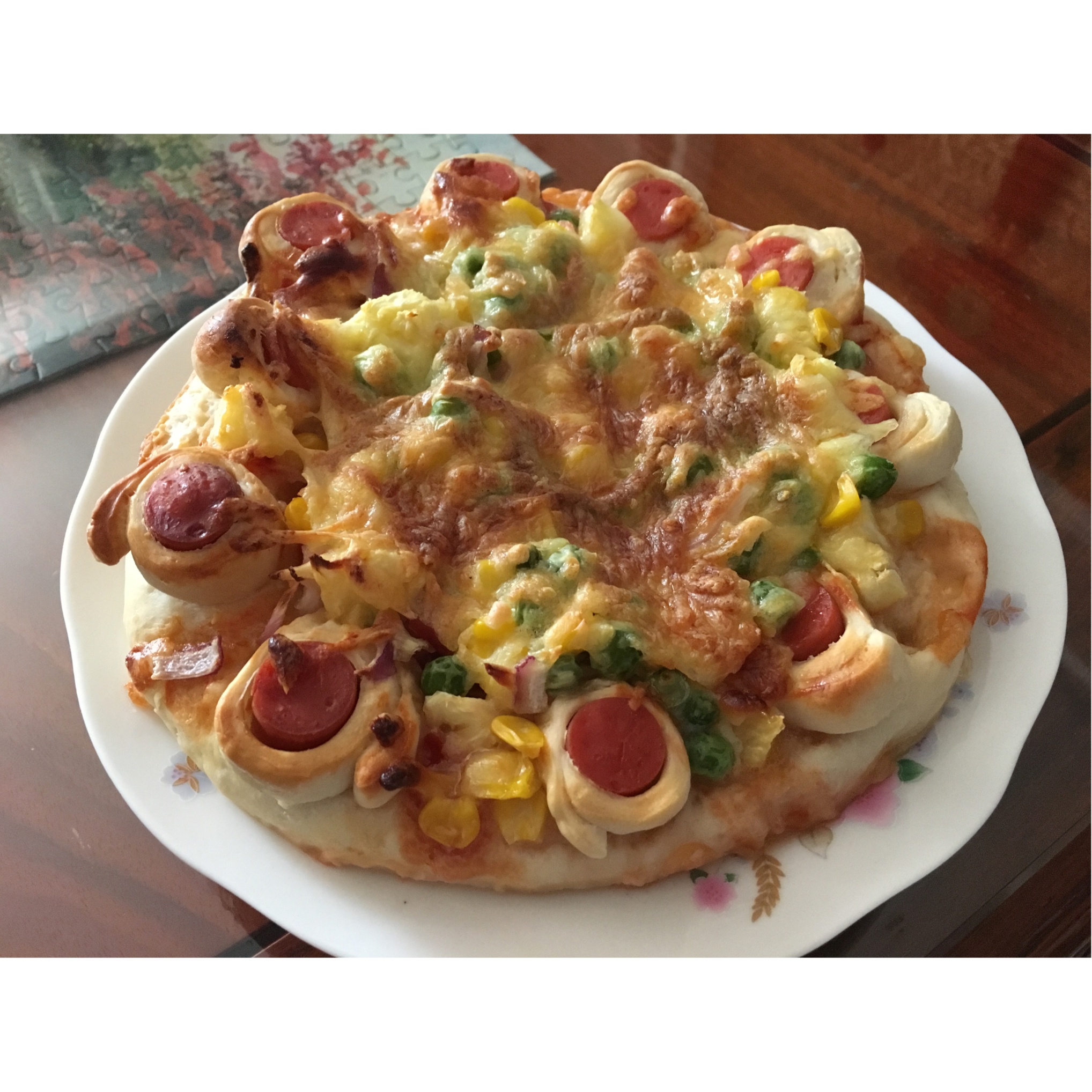 萨米肠蘑菇花边披萨