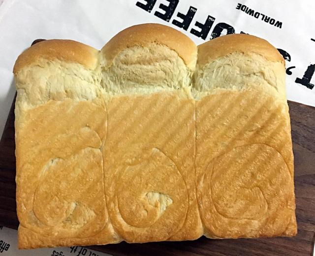 奶油蛋黄吐司的做法