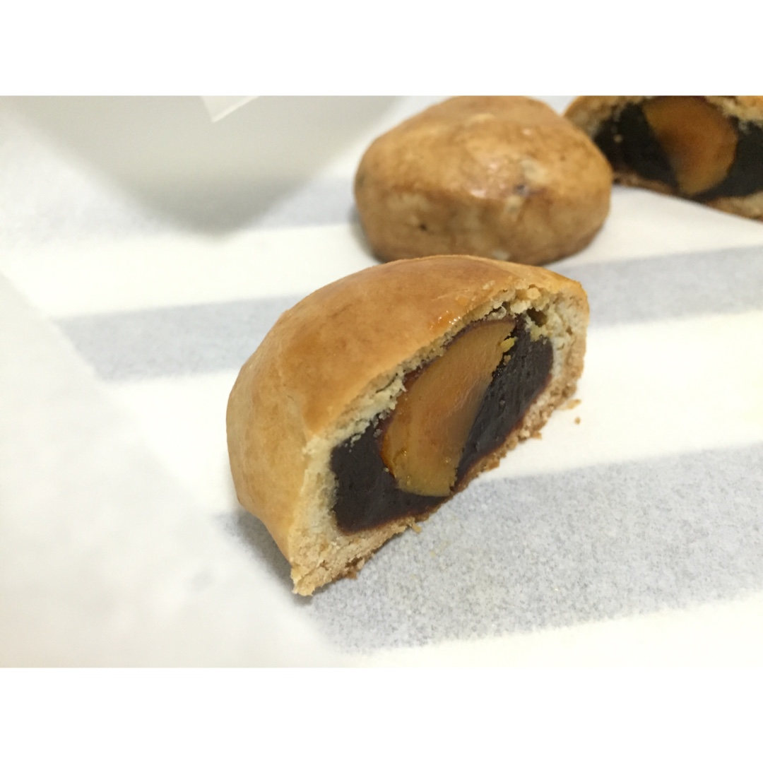 广式莲蓉蛋黄月饼