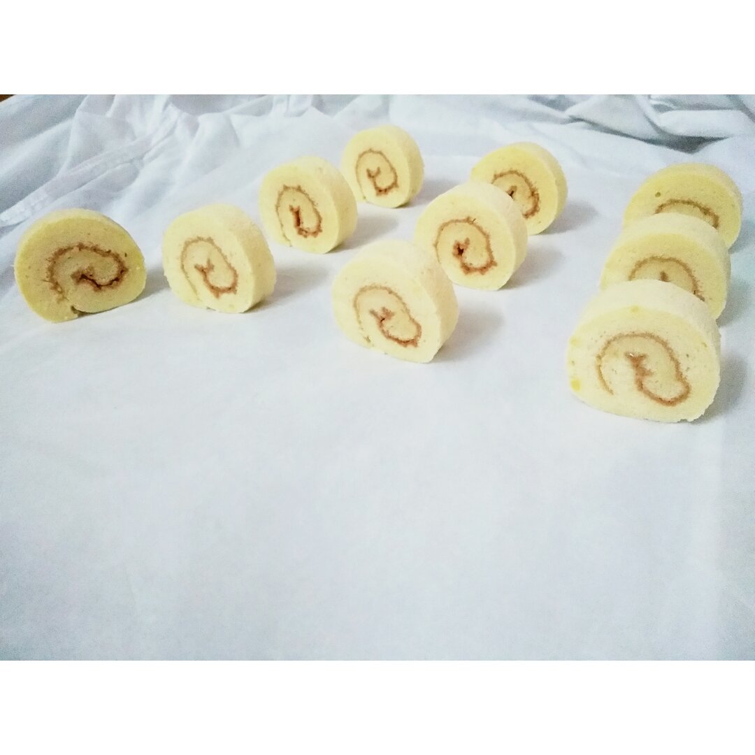 《Tinrry下午茶》教你做基础原味蛋糕卷