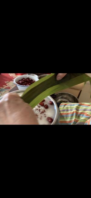 超详细蛋黄鲜肉粽&腊肉粽——姥姥的拿手菜的做法 步骤4