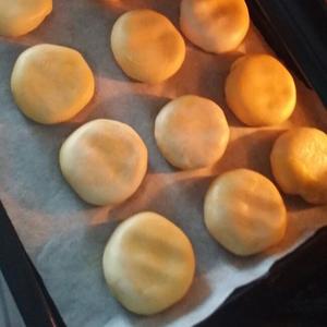 酥皮香浓绿豆饼的做法 步骤6