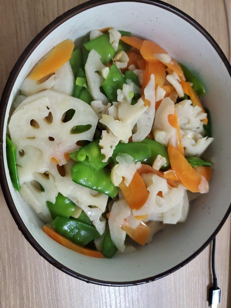 清爽不油腻的荷塘小炒