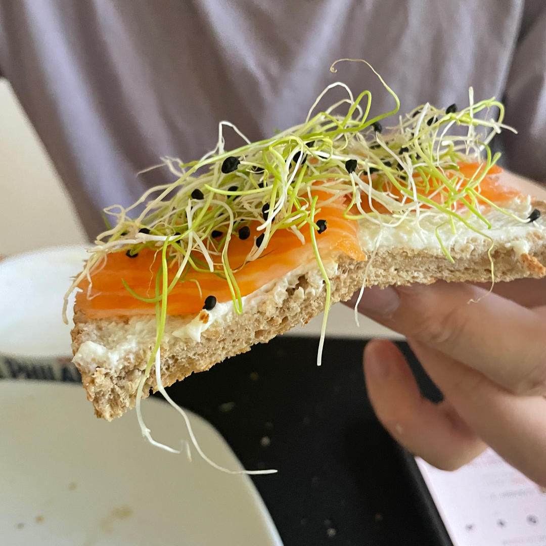 Smoked Salmon Bagel熏三文鱼贝果/面包圈