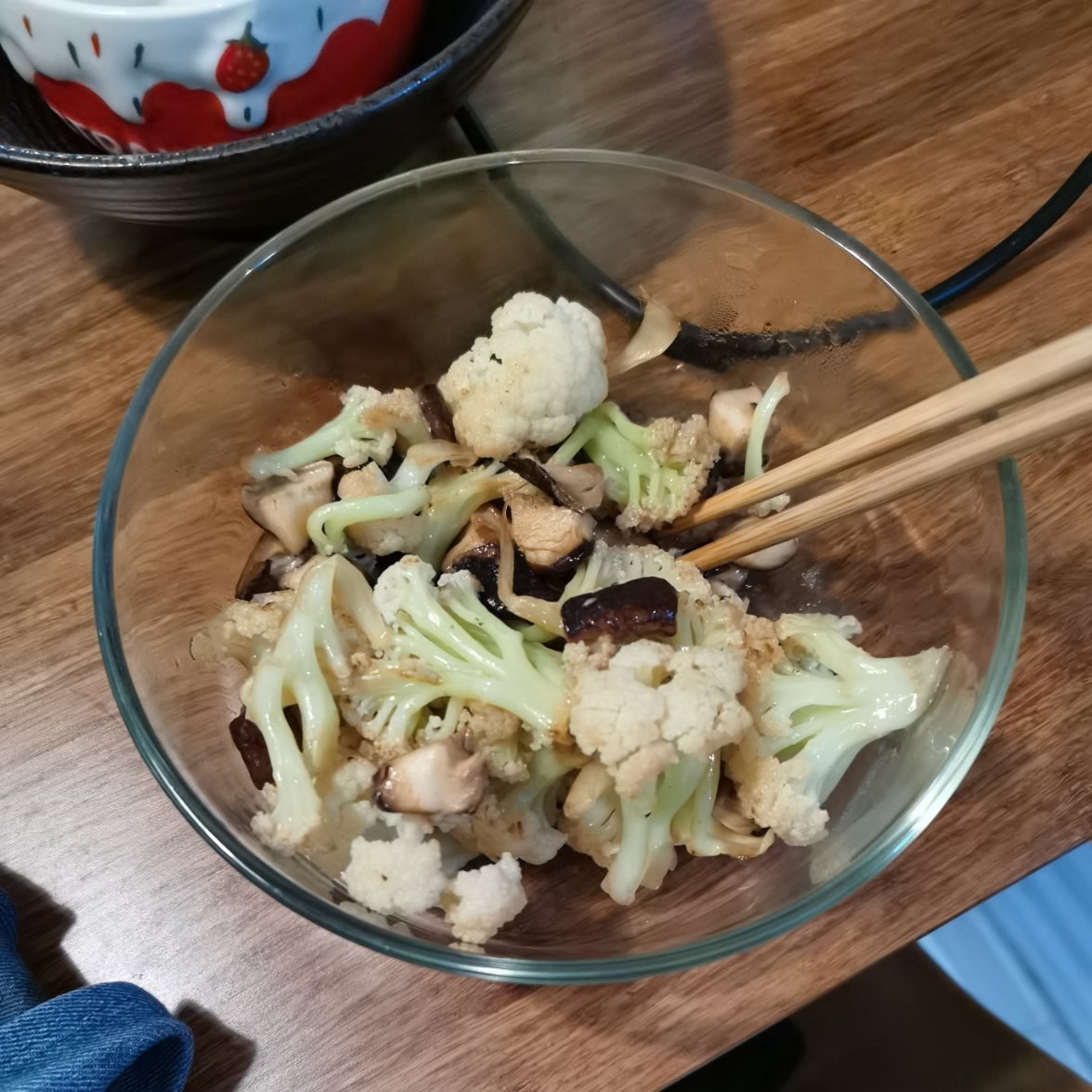蚝油花菜炒香菇