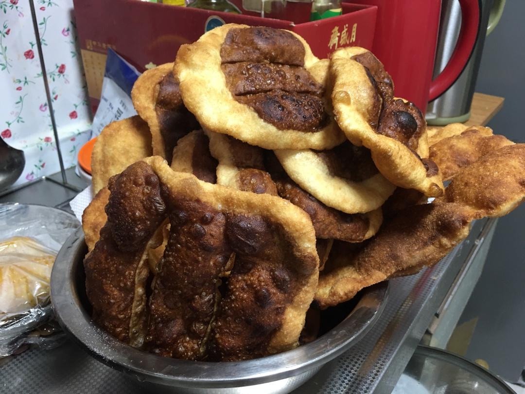 早上只用10分钟就做好的懒人版炸油饼（附送糖油饼和面方法）