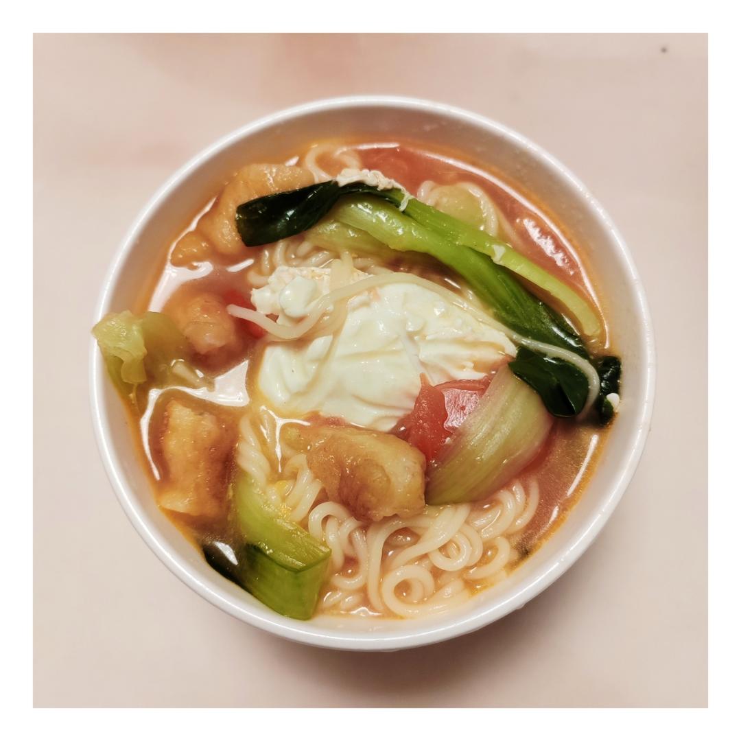 鲜美的番茄虾滑鸡蛋面