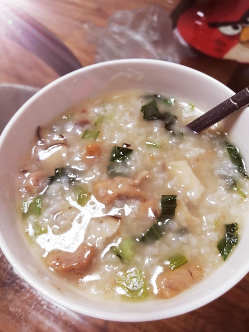 香菇鸡肉粥