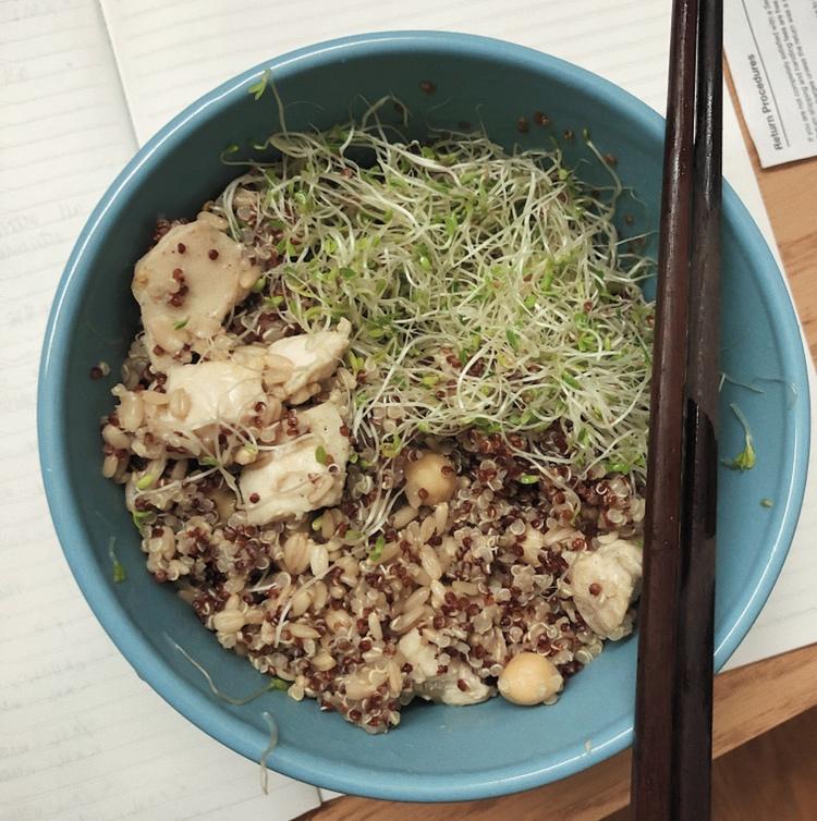 藜麦鸡胸沙拉