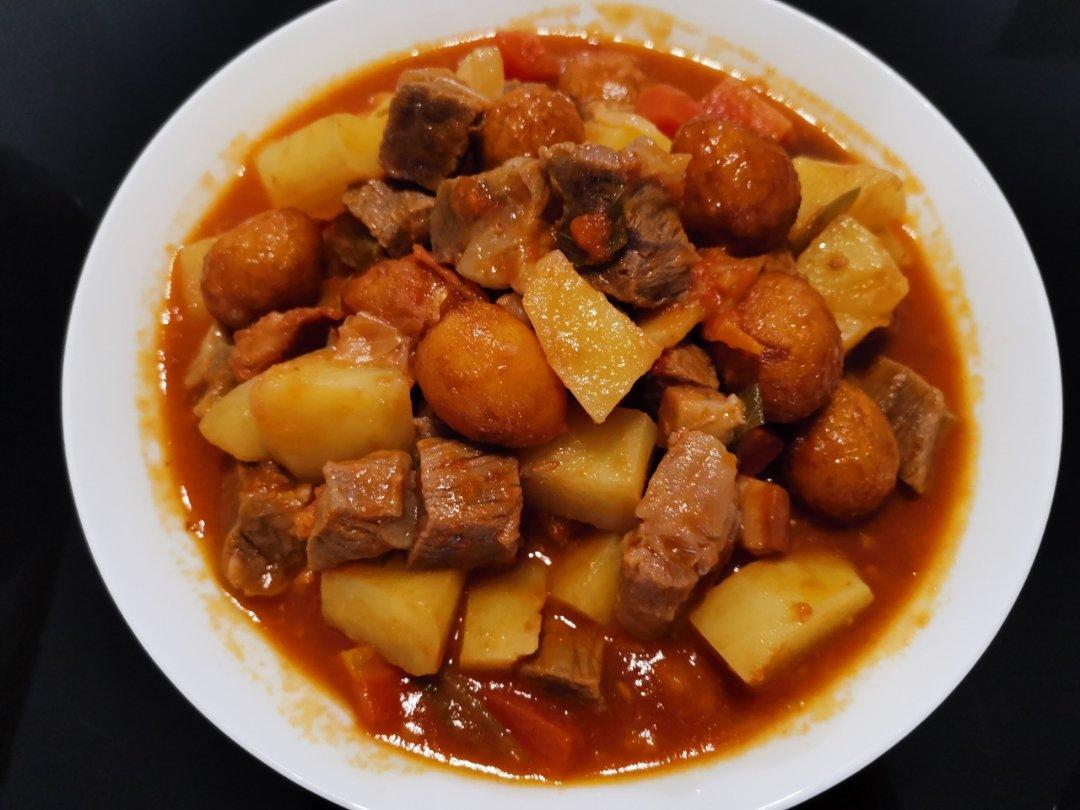 快手西红柿土豆炖牛肉