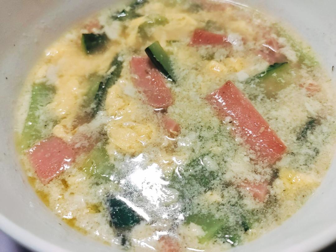 黄瓜鸡蛋火腿汤