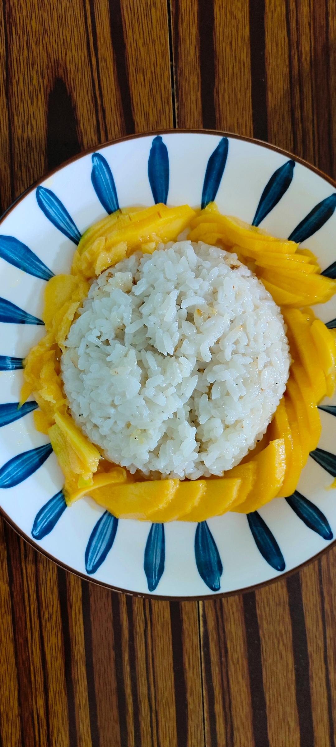 简单不输餐厅❗软糯香甜🥥椰汁芒果糯米饭