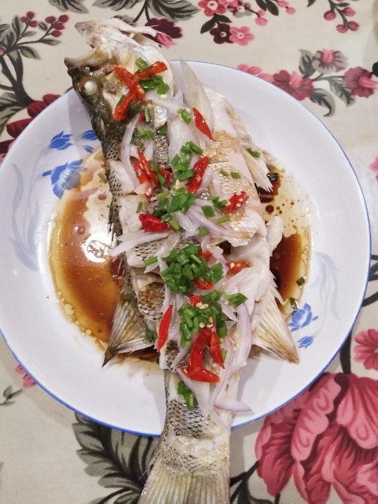 清蒸鲈鱼