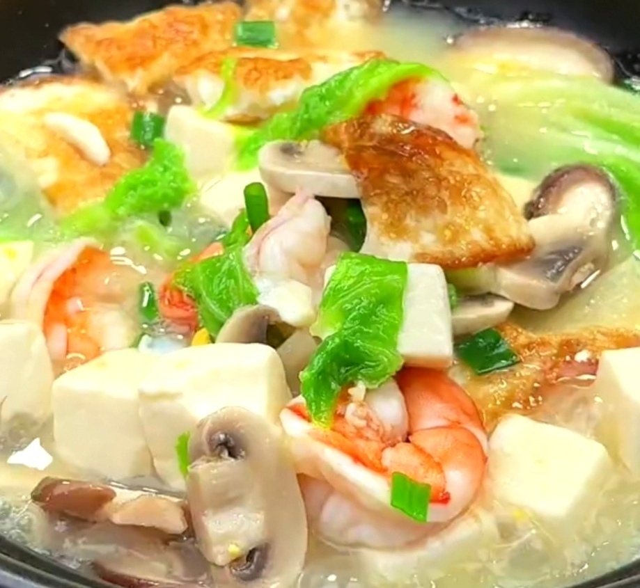蘑菇虾仁豆腐汤