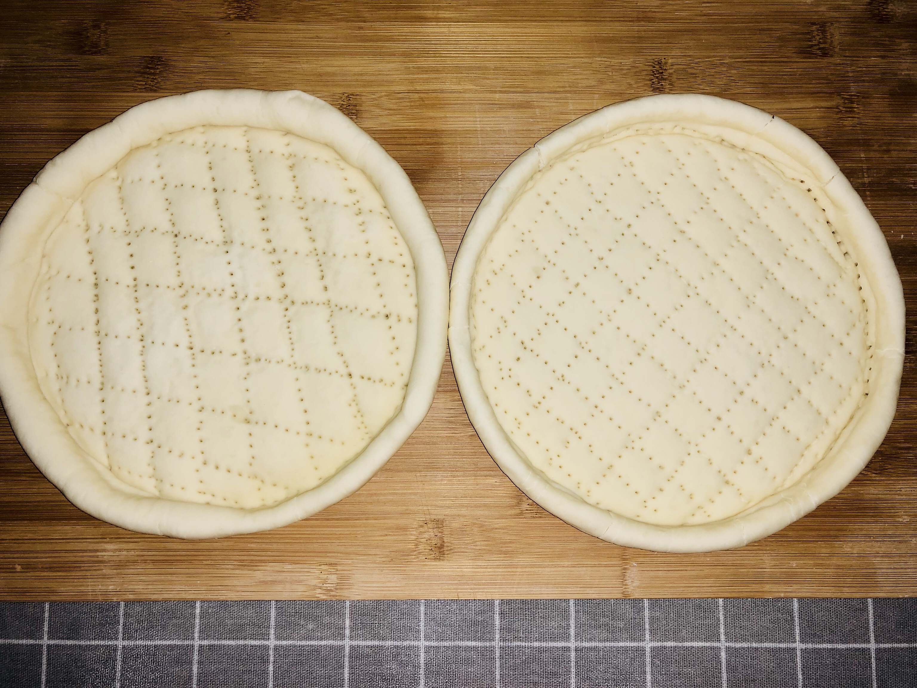8寸披萨饼皮做法（🉑️厚🉑️薄，🉑️脆🉑️软）4张的做法 步骤14