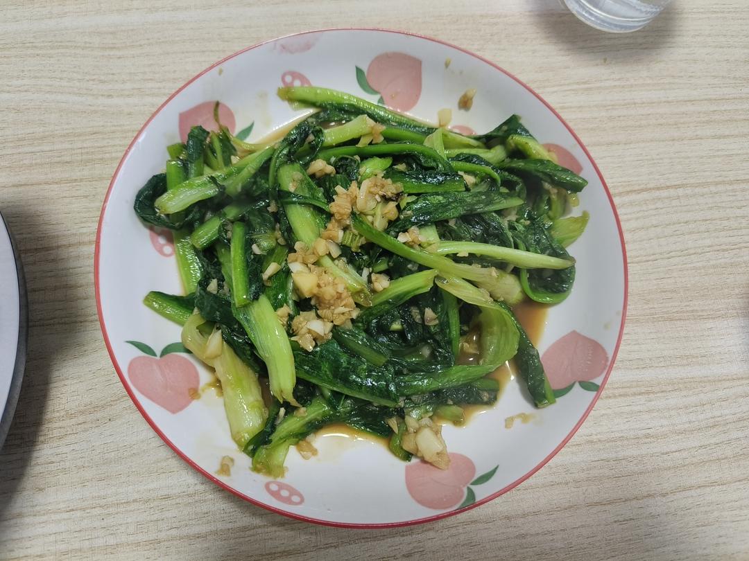 蒜蓉耗油清炒油麦菜，减脂快手菜，宝宝超爱，傻瓜步骤，屡试不爽，好吃且下饭，鲜香爽口！！