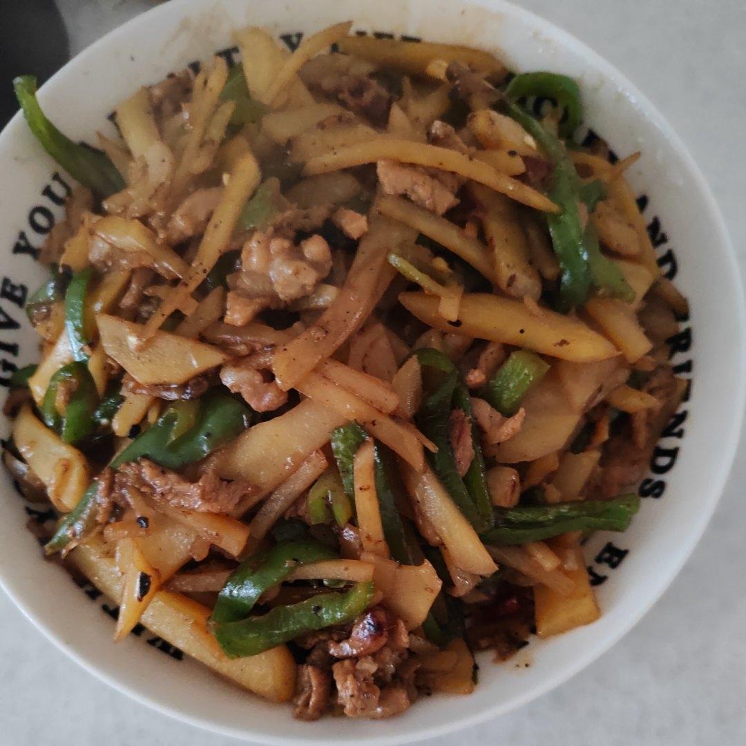 青椒土豆炒肉丝
