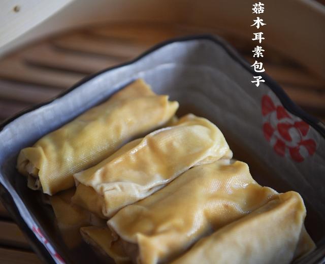 江南时令菜--春笋香菇木耳千张包的做法