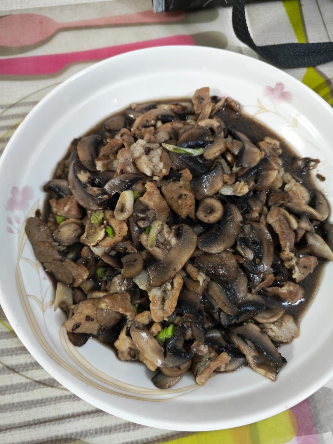 家常菜 口蘑炒肉