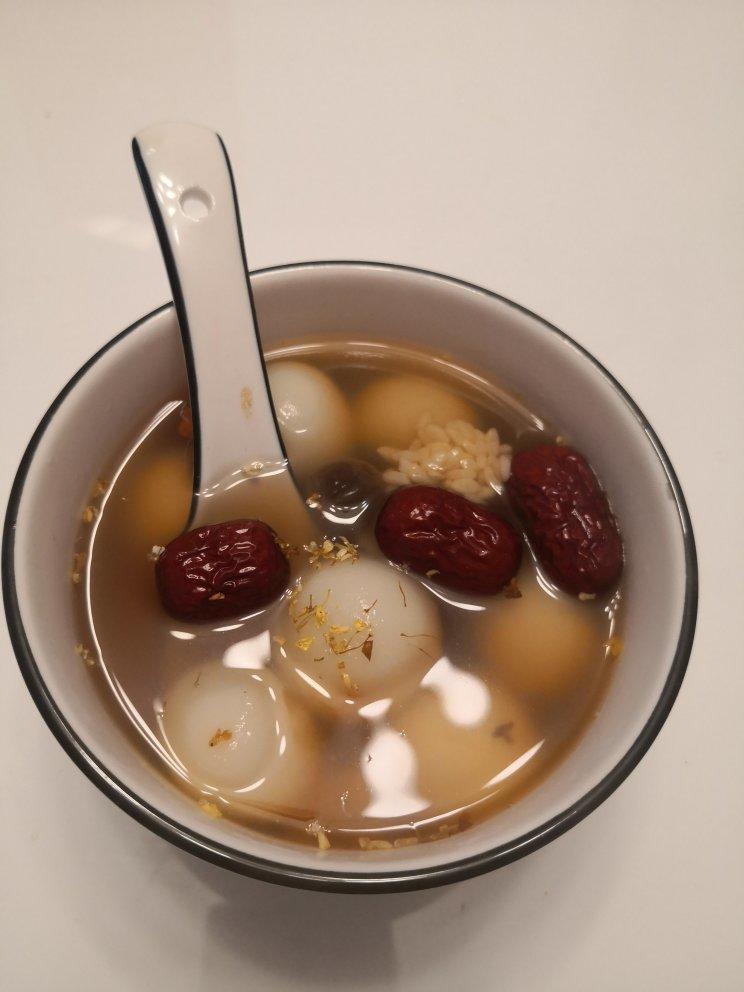 金桂酒酿流沙汤圆