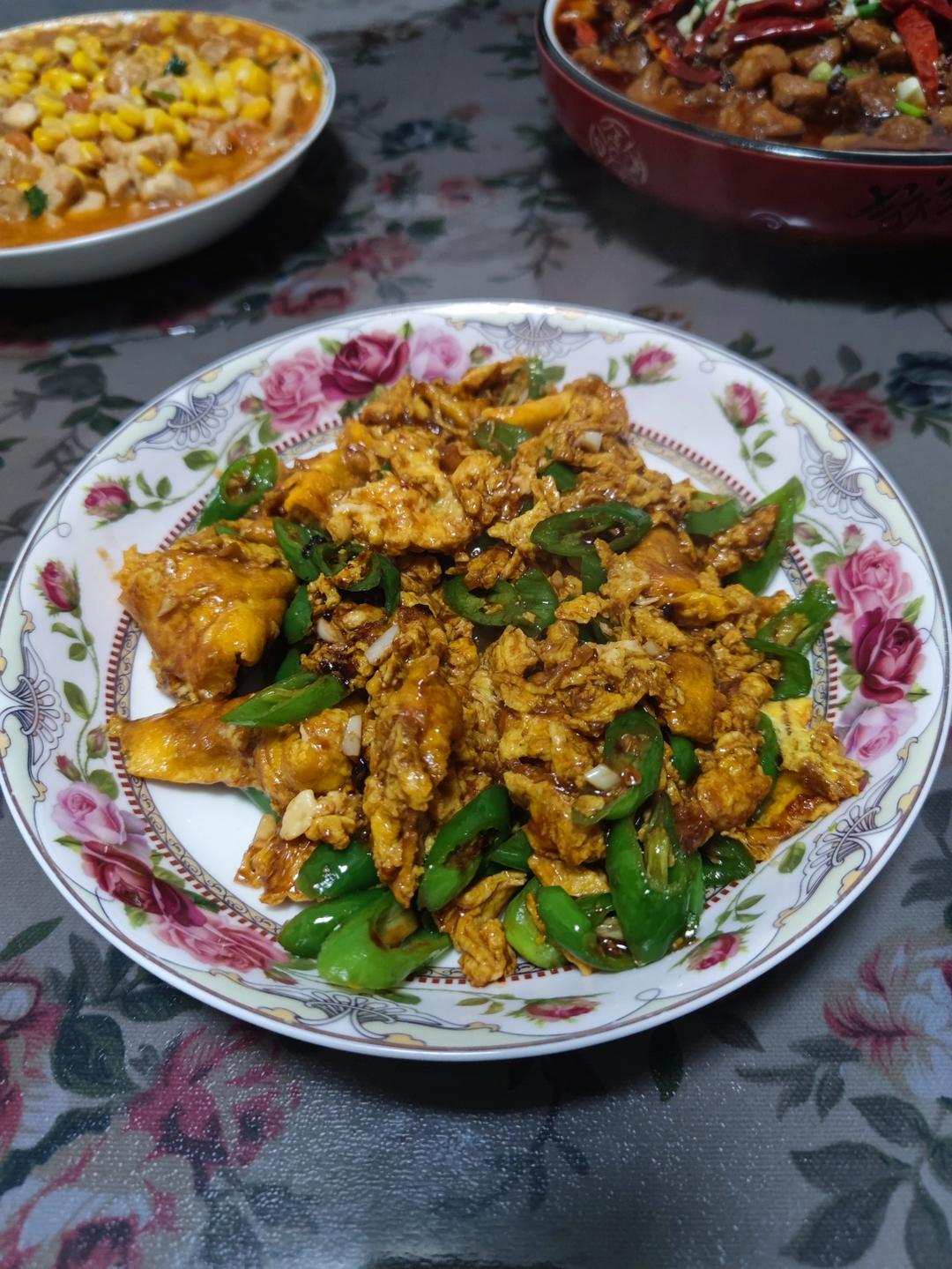 辣椒炒鸡蛋简单又下饭