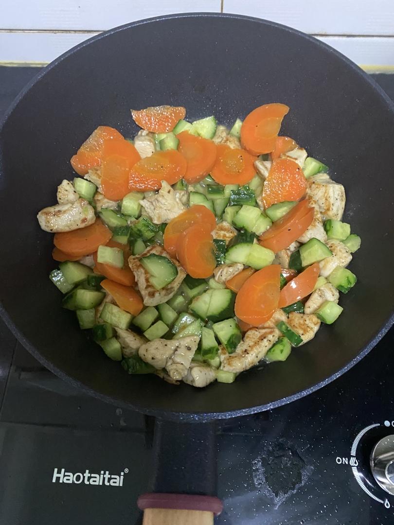 ㊙️减脂餐，黄瓜鸡胸肉丁！好吃不长胖