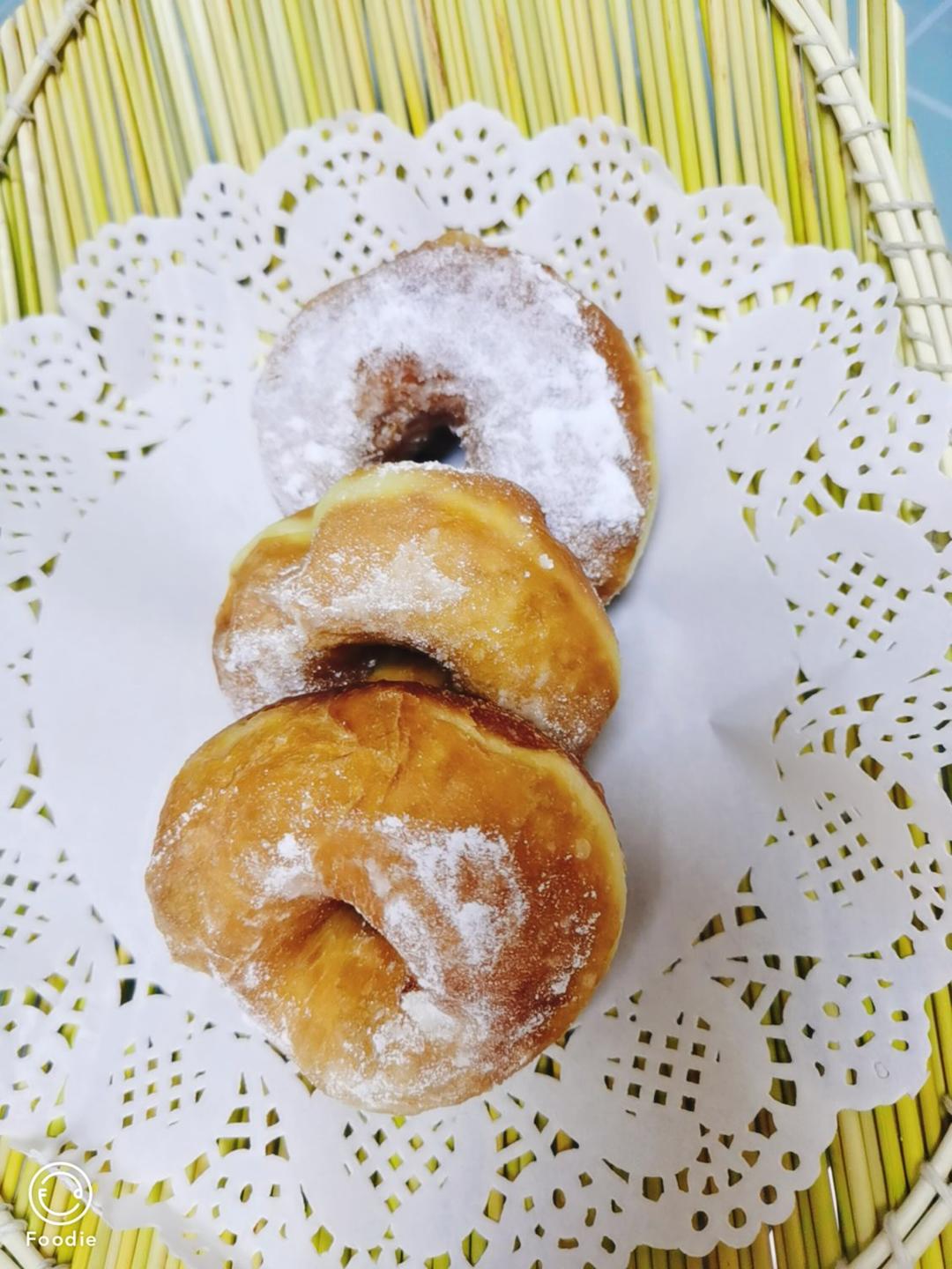 🍩超快手一小时低糖无需烤箱的甜甜圈（详细视频）