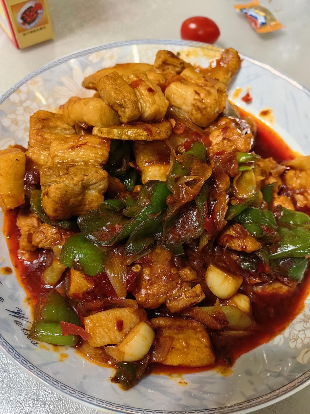 超级下饭米饭扒光光——葱爆五花肉片
