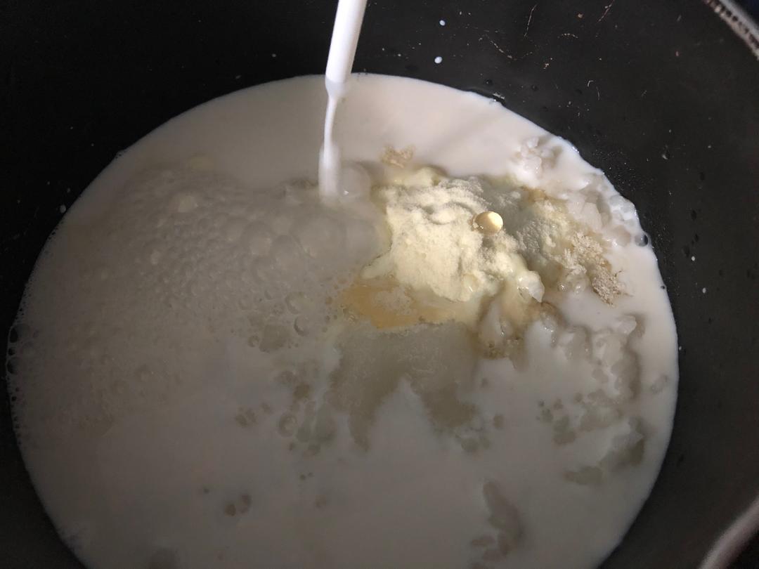 纯奶手撕吐司的做法 步骤1