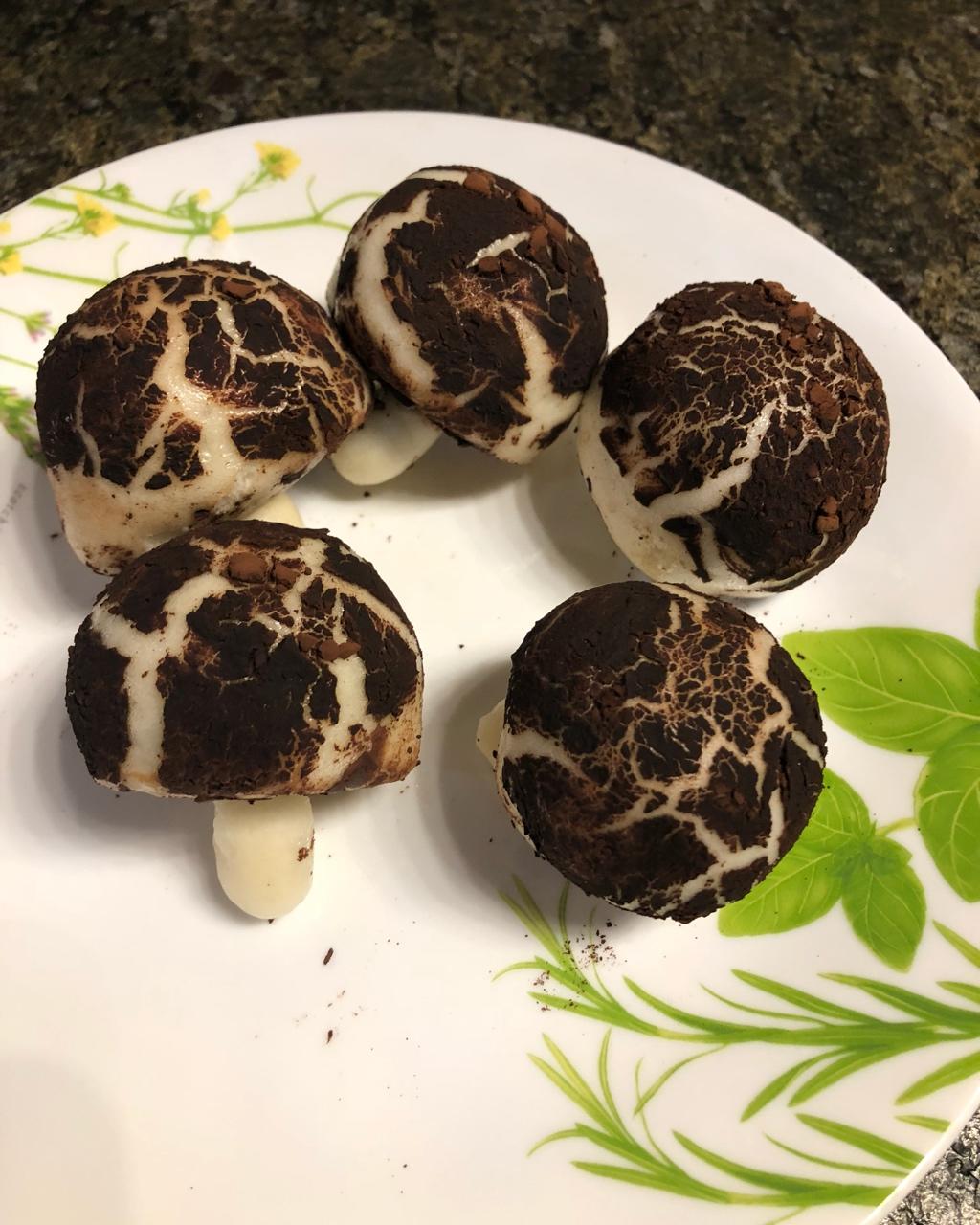 eating-1做的象形蘑菇包