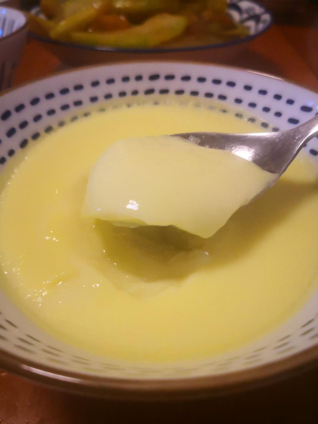冰花炖蛋，两样食材一点技巧
