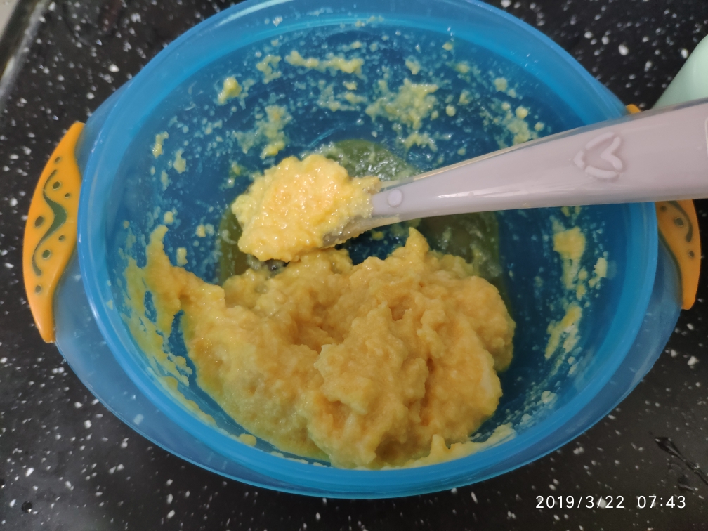 《宝宝辅食》之卷心菜三文鱼鸡蛋蒸糕的做法 步骤4